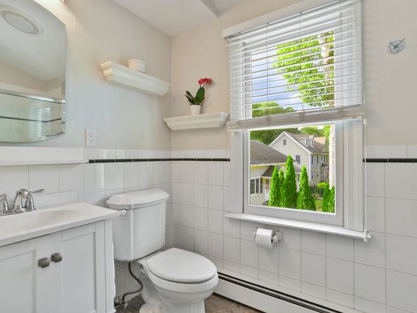 14 Dill Road, Fairfield CT 06824