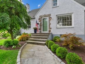 14 Dill Road, Fairfield CT 06824