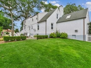 14 Dill Road, Fairfield CT 06824