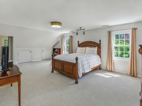21 Schoolhouse Place, Ridgefield CT 06877