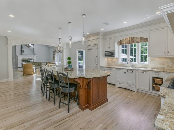 21 Schoolhouse Place, Ridgefield CT 06877