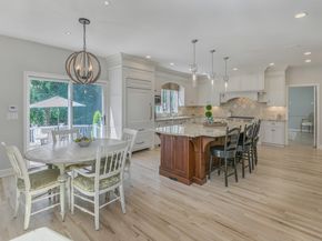21 Schoolhouse Place, Ridgefield CT 06877