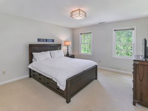 21 Schoolhouse Place, Ridgefield CT 06877