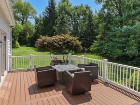 21 Schoolhouse Place, Ridgefield CT 06877