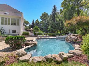 21 Schoolhouse Place, Ridgefield CT 06877