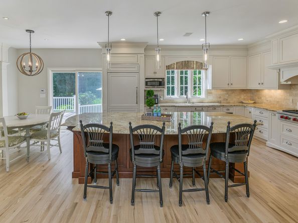 21 Schoolhouse Place, Ridgefield CT 06877