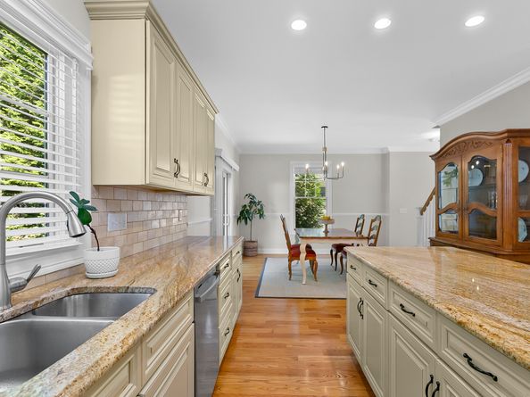 24 Warsaw Street, Fairfield CT 06825