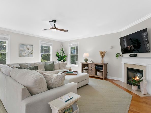 24 Warsaw Street, Fairfield CT 06825
