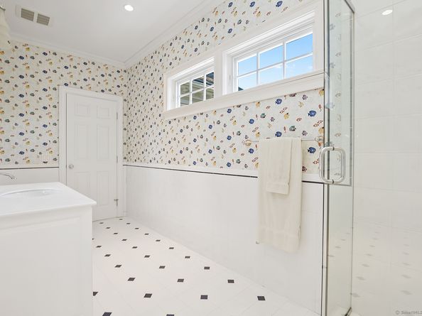21 Queens Grant Drive, Fairfield CT 06824