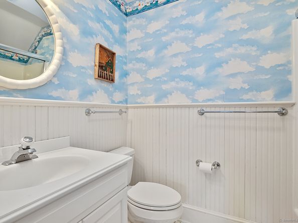 21 Queens Grant Drive, Fairfield CT 06824