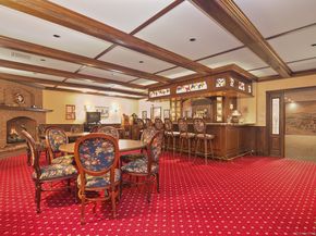 21 Queens Grant Drive, Fairfield CT 06824
