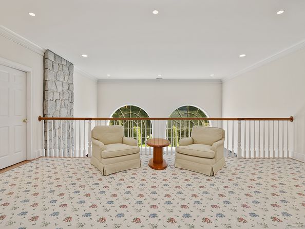 21 Queens Grant Drive, Fairfield CT 06824