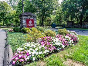 3003 Heartwood Lane 3003, Danbury CT 06811