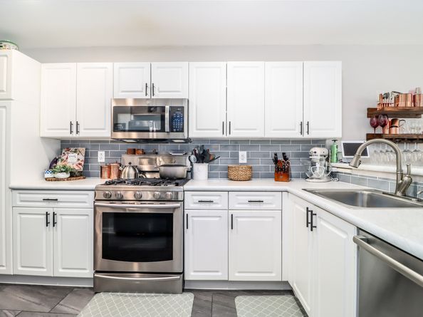 3003 Heartwood Lane 3003, Danbury CT 06811