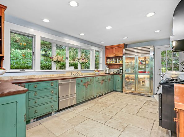 145 Lyons Plain Road, Weston CT 06883