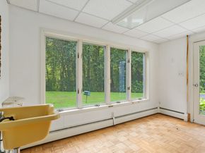 89 Cranbury Drive, Trumbull CT 06611