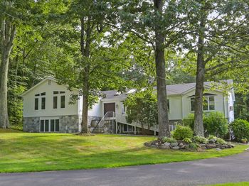 89 Cranbury Drive