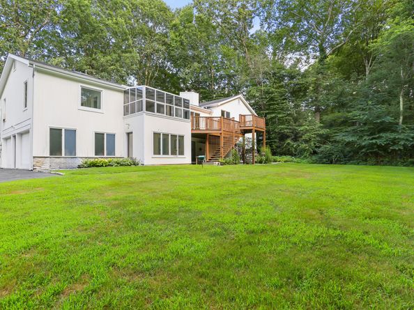 89 Cranbury Drive, Trumbull CT 06611