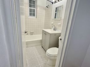 11 Nob Hill Circle 11, Bridgeport CT 06610