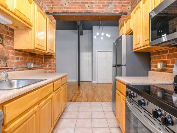 390 Charles Street APT 216, Bridgeport CT 06606