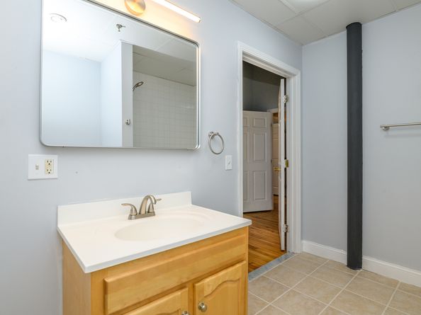 390 Charles Street APT 216, Bridgeport CT 06606
