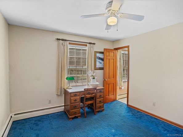 10 Aragon Drive, Trumbull CT 06611