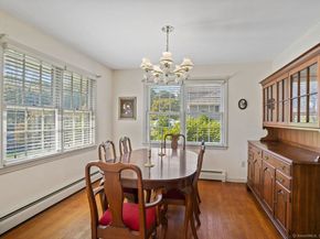 10 Aragon Drive, Trumbull CT 06611