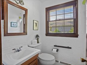 10 Aragon Drive, Trumbull CT 06611