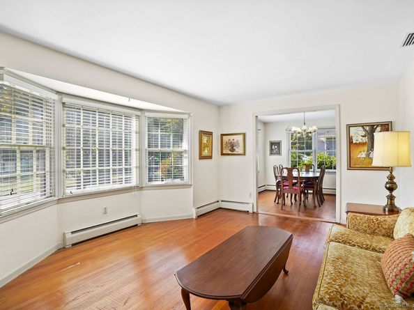 10 Aragon Drive, Trumbull CT 06611