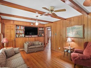 10 Aragon Drive, Trumbull CT 06611
