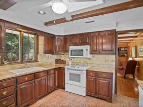 10 Aragon Drive, Trumbull CT 06611