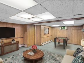 10 Aragon Drive, Trumbull CT 06611
