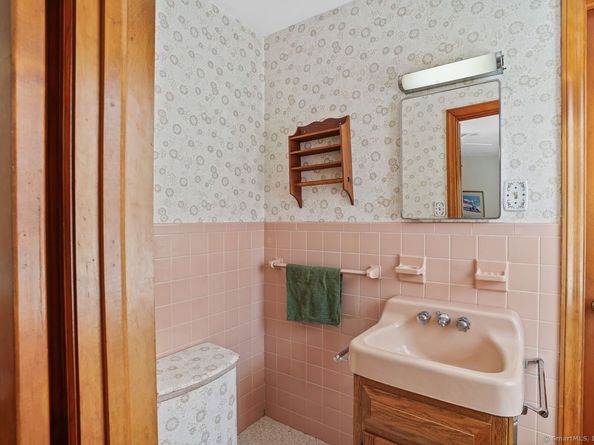 10 Aragon Drive, Trumbull CT 06611