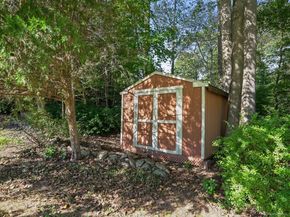 10 Aragon Drive, Trumbull CT 06611