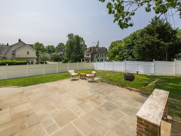 90 2nd Street, Fairfield CT 06825