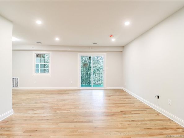 50 Greenhouse Road 42C, Bridgeport CT 06606