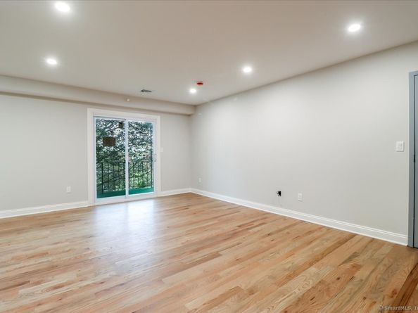 50 Greenhouse Road 42C, Bridgeport CT 06606