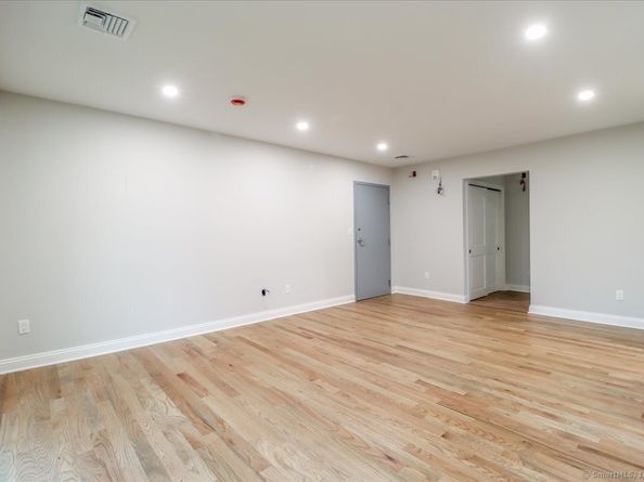 50 Greenhouse Road 42C, Bridgeport CT 06606