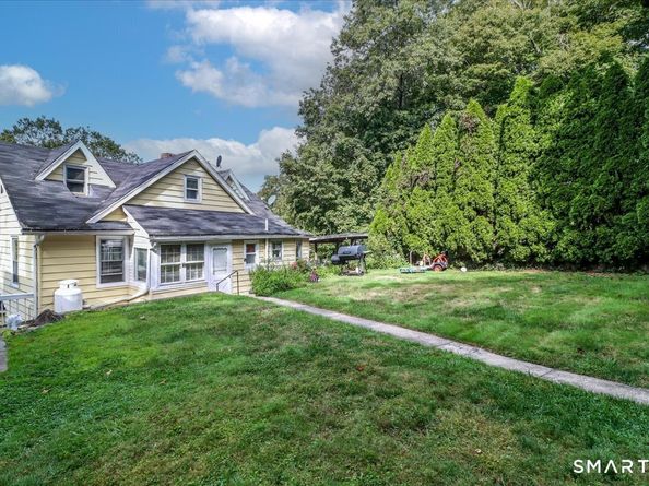 61 Smith Ridge Road, New Canaan CT 06840