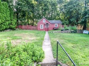 61 Smith Ridge Road, New Canaan CT 06840