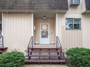 406 Courtland Avenue APT D, Stamford CT 06906