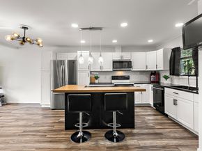 406 Courtland Avenue APT D, Stamford CT 06906