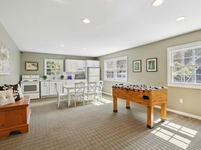 28 Grand Place, Newtown CT 06470