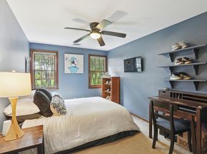 28 Grand Place, Newtown CT 06470