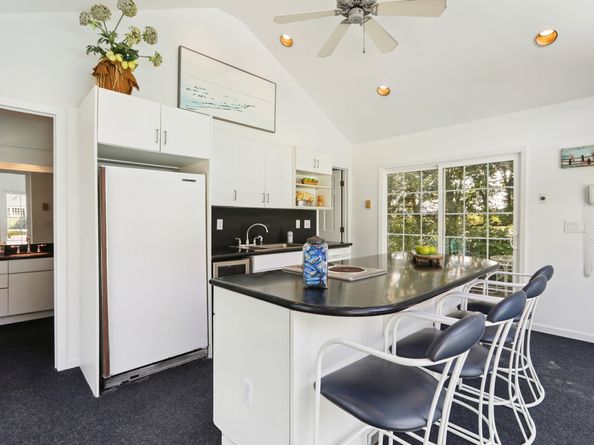 28 Grand Place, Newtown CT 06470
