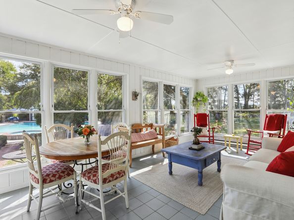 28 Grand Place, Newtown CT 06470