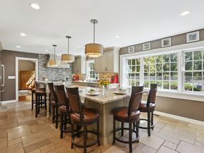 28 Grand Place, Newtown CT 06470