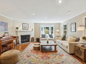 28 Grand Place, Newtown CT 06470