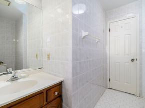 209 Seaside Avenue APT 2, Stamford CT 06902