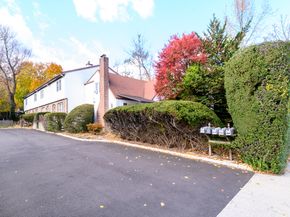 209 Seaside Avenue APT 2, Stamford CT 06902